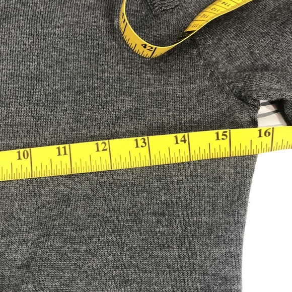 Kenneth Cole sweater - Picture 8 of 8